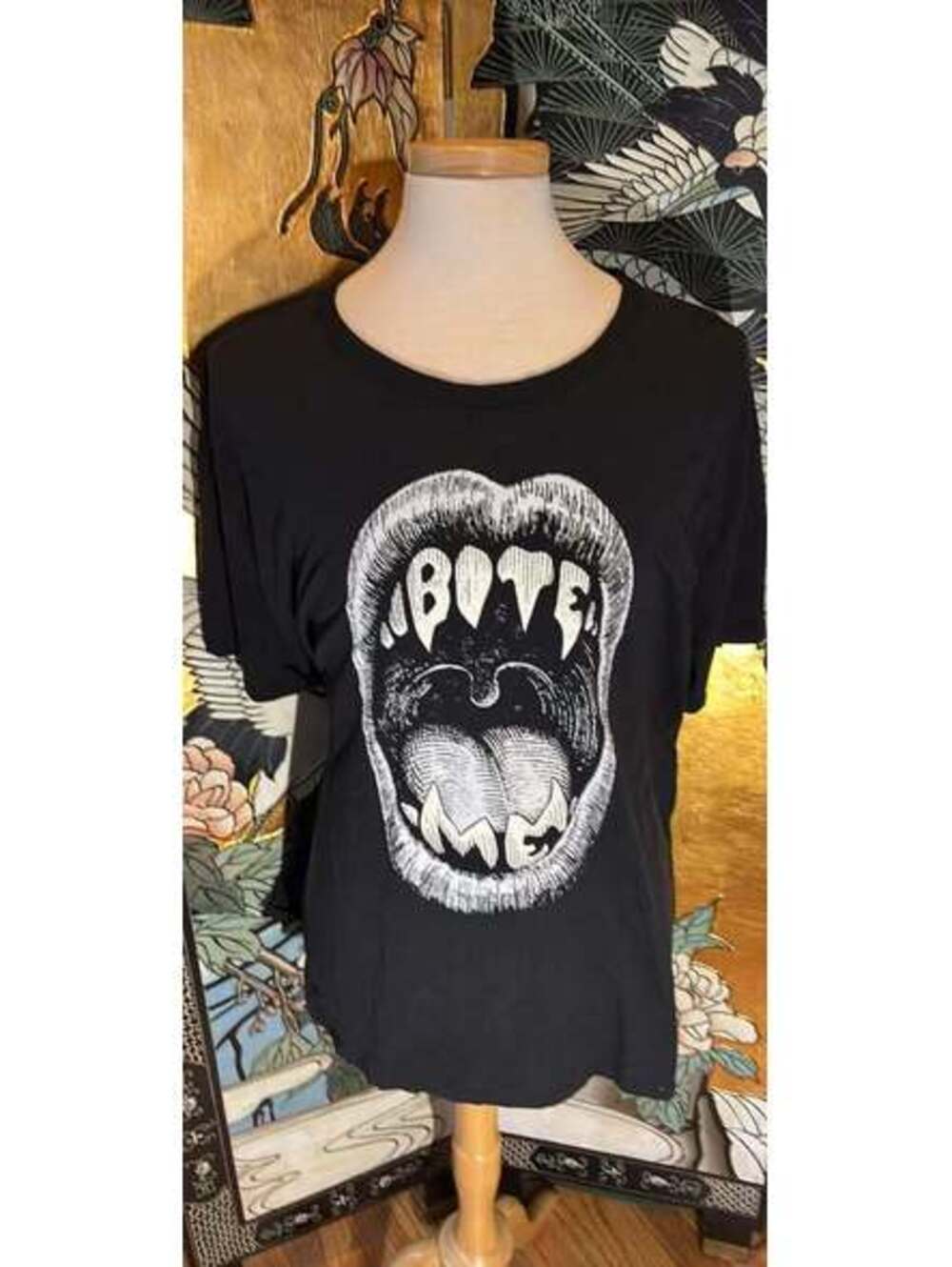 Bite Me Vampire Mouth Graphic T-Shirt Heritage by Torrid 4x
